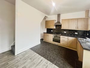 Kitchen- click for photo gallery